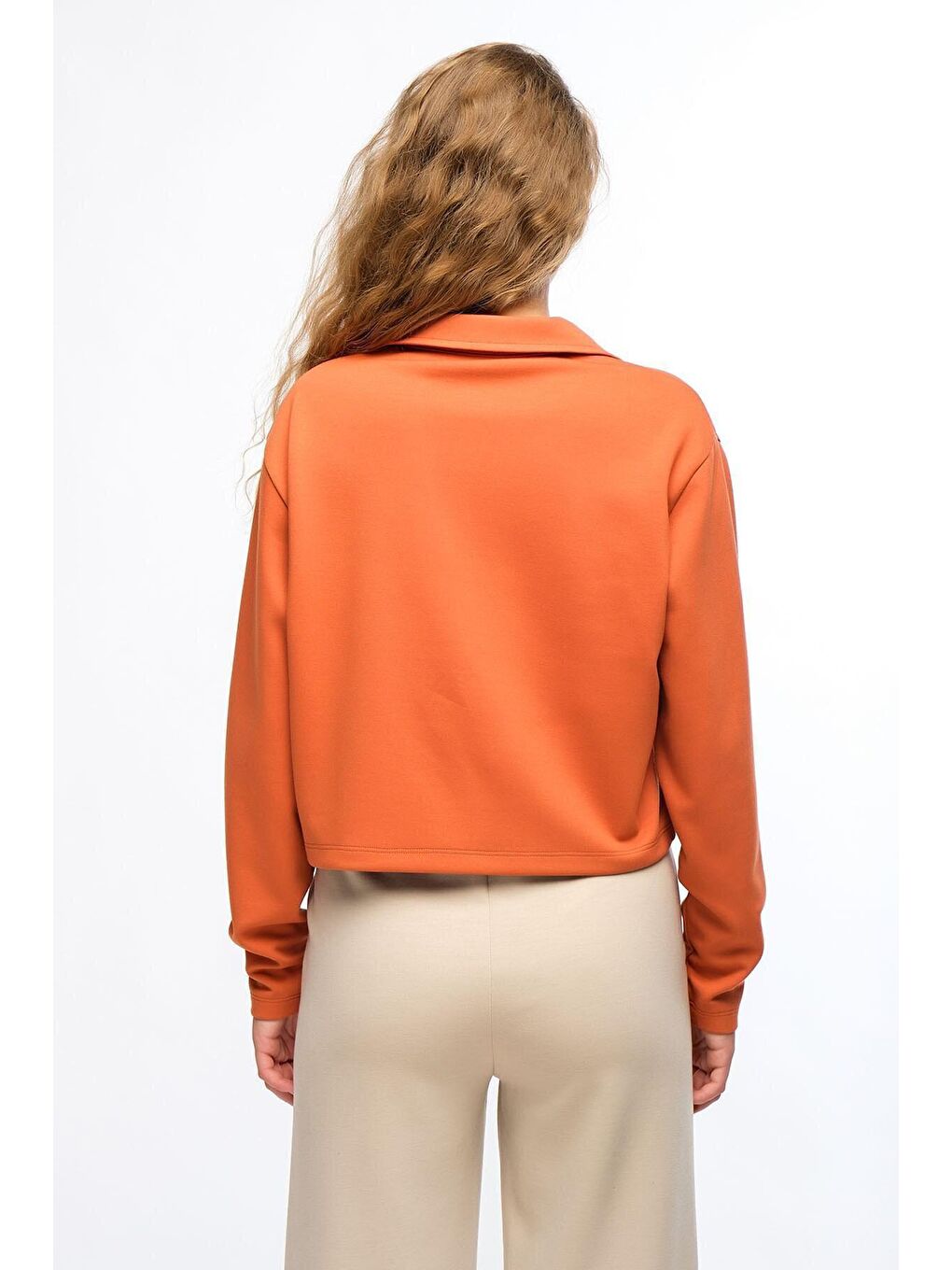 Chandraswear Turuncu Kadın Yaka Detaylı Crop Kesim Sweatshirt - More - 2