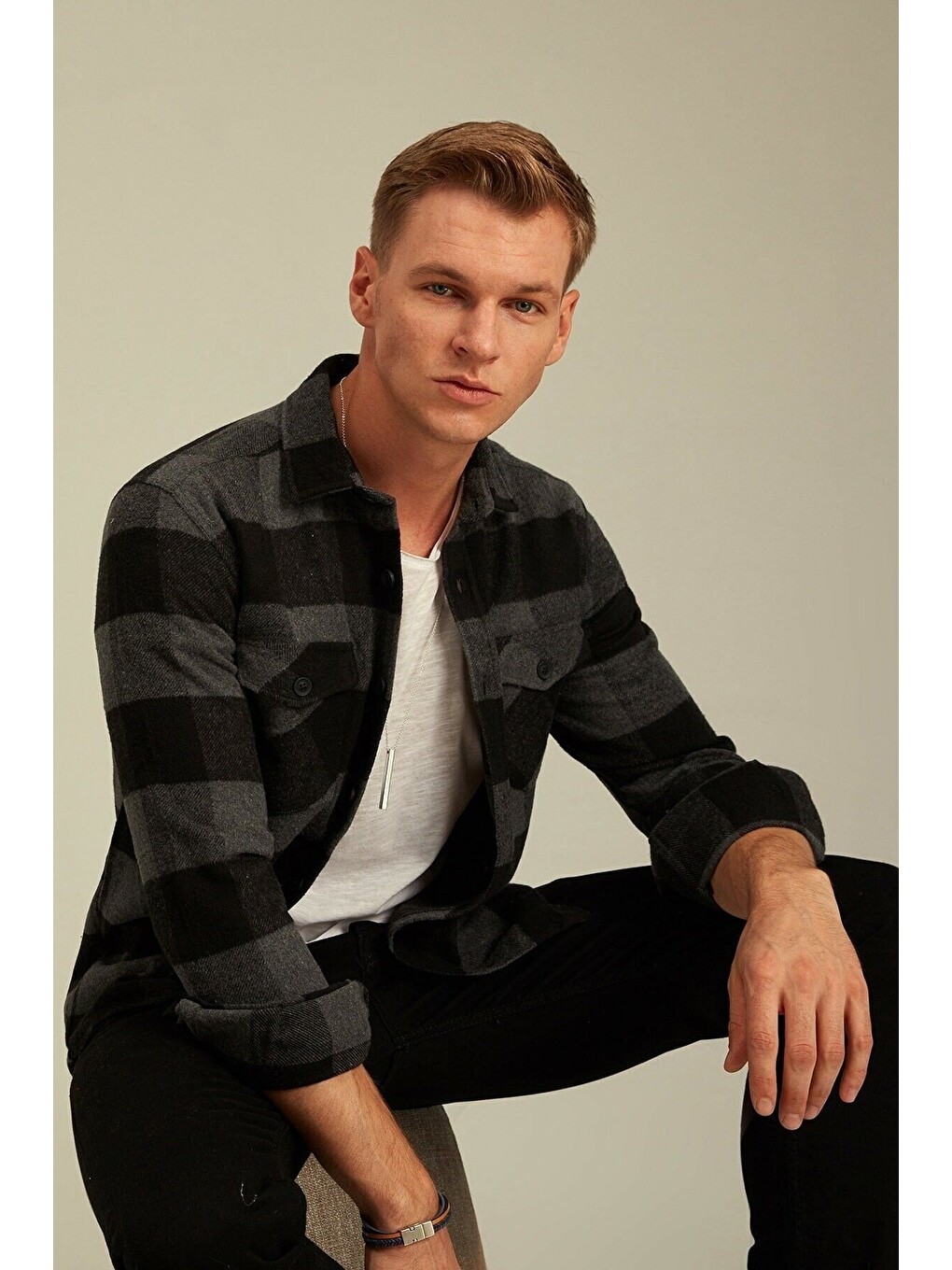Antrasit Erkek Slim Fit Düğmeli Yaka Çift Cepli Oduncu Ekose Gömlek-1