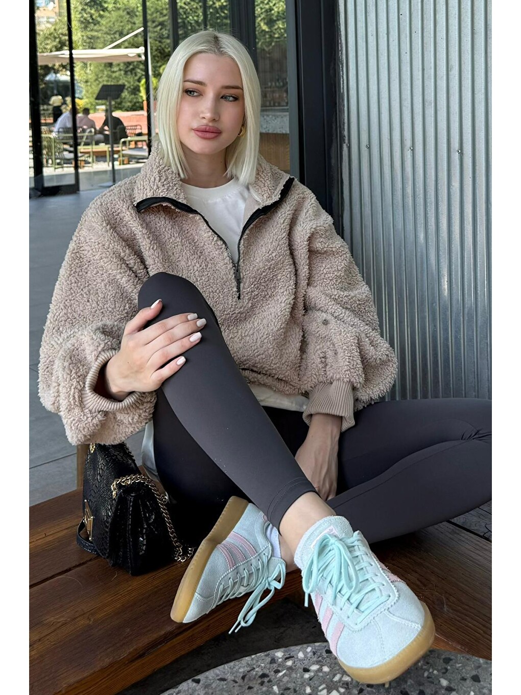 Bej Pelüş Fermuar Yaka Sweatshirt Mg1413-2