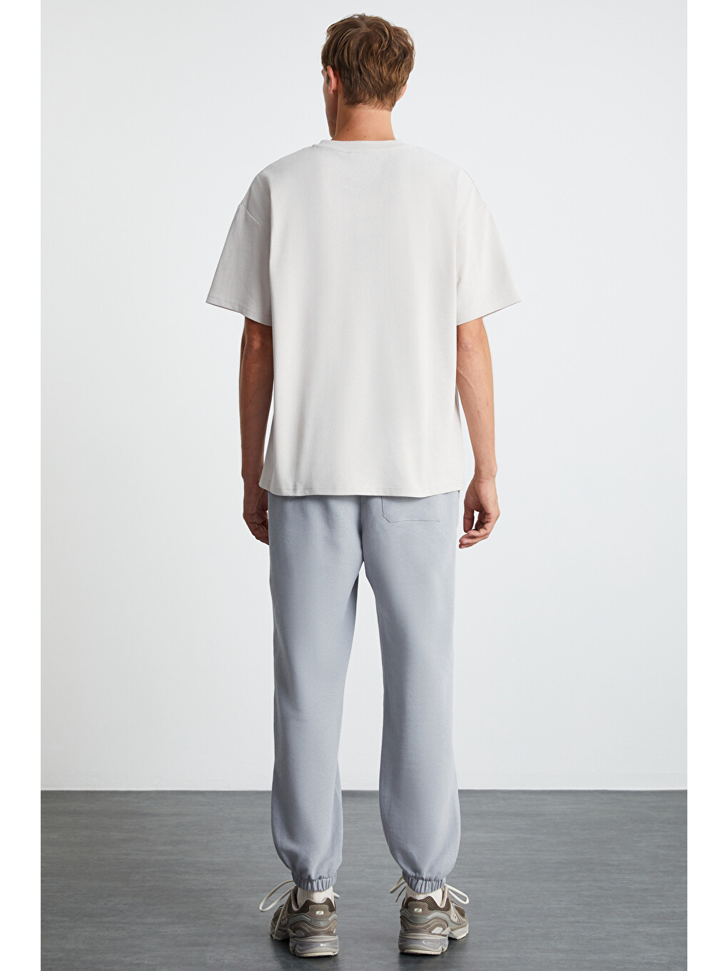 Bej Rıver Erkek Oversize Fit Bol Kesim Nakış İşlemeli Basic Örme Taş Tişört-3