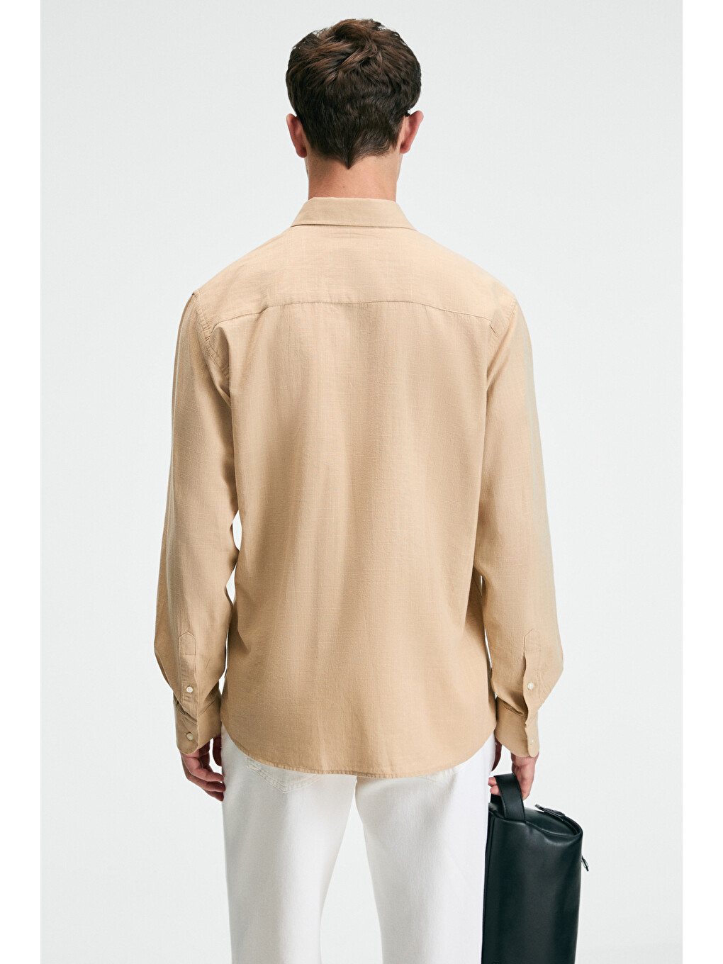 Erkek %100 Pamuk Slim Fit Dar Kesim Düğmeli Yaka Keten Görünümlü Flamlı Bej Gömlek-5