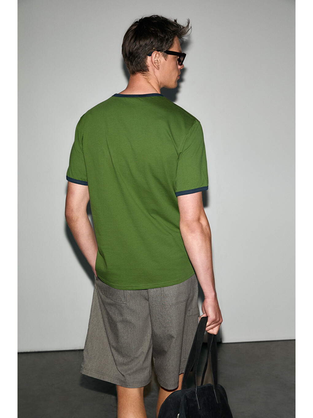 Golondro Erkek %100 Organik Pamuklu Kontrast Biyeli Baskı Detaylı Regular Fit Yeşil T-shirt-4