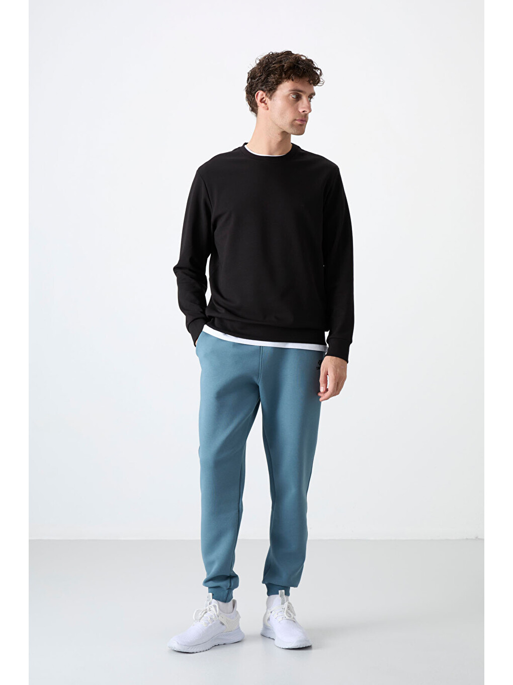 Siyah Basic Bisiklet Yaka Rahat Form Erkek Sweatshirt - 88053-3
