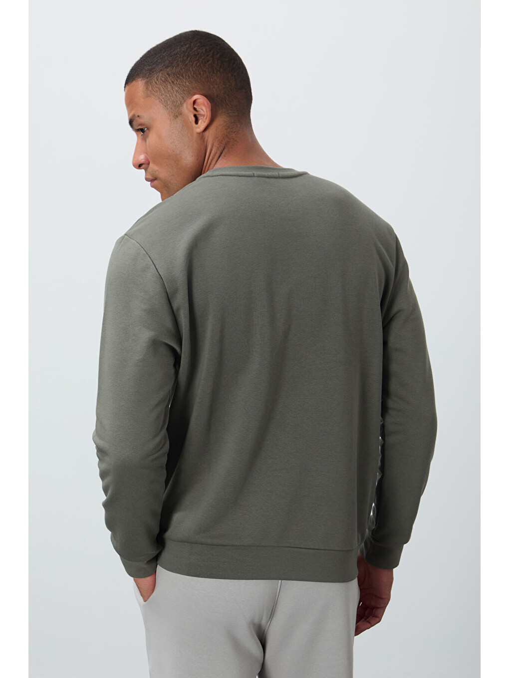Haki Çağla Yazı Nakışlı Bisiklet Yaka Rahat Form Erkek Sweatshirt - 88020-4