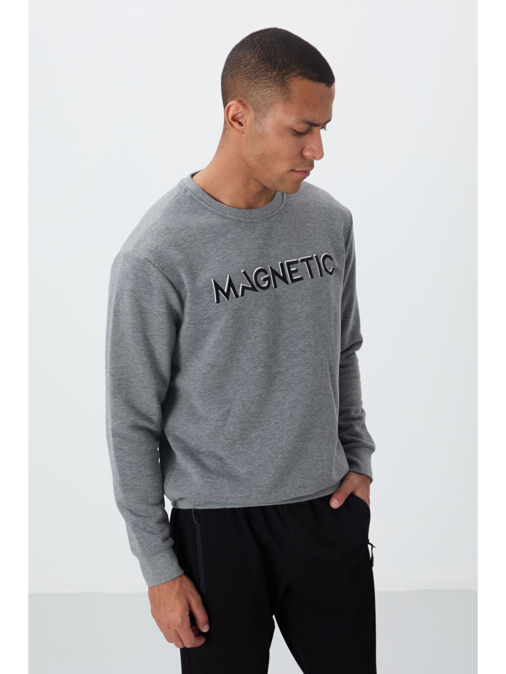 Gri Melanj Yazı Nakışlı Bisiklet Yaka Rahat Form Erkek Sweatshirt - 88020-2