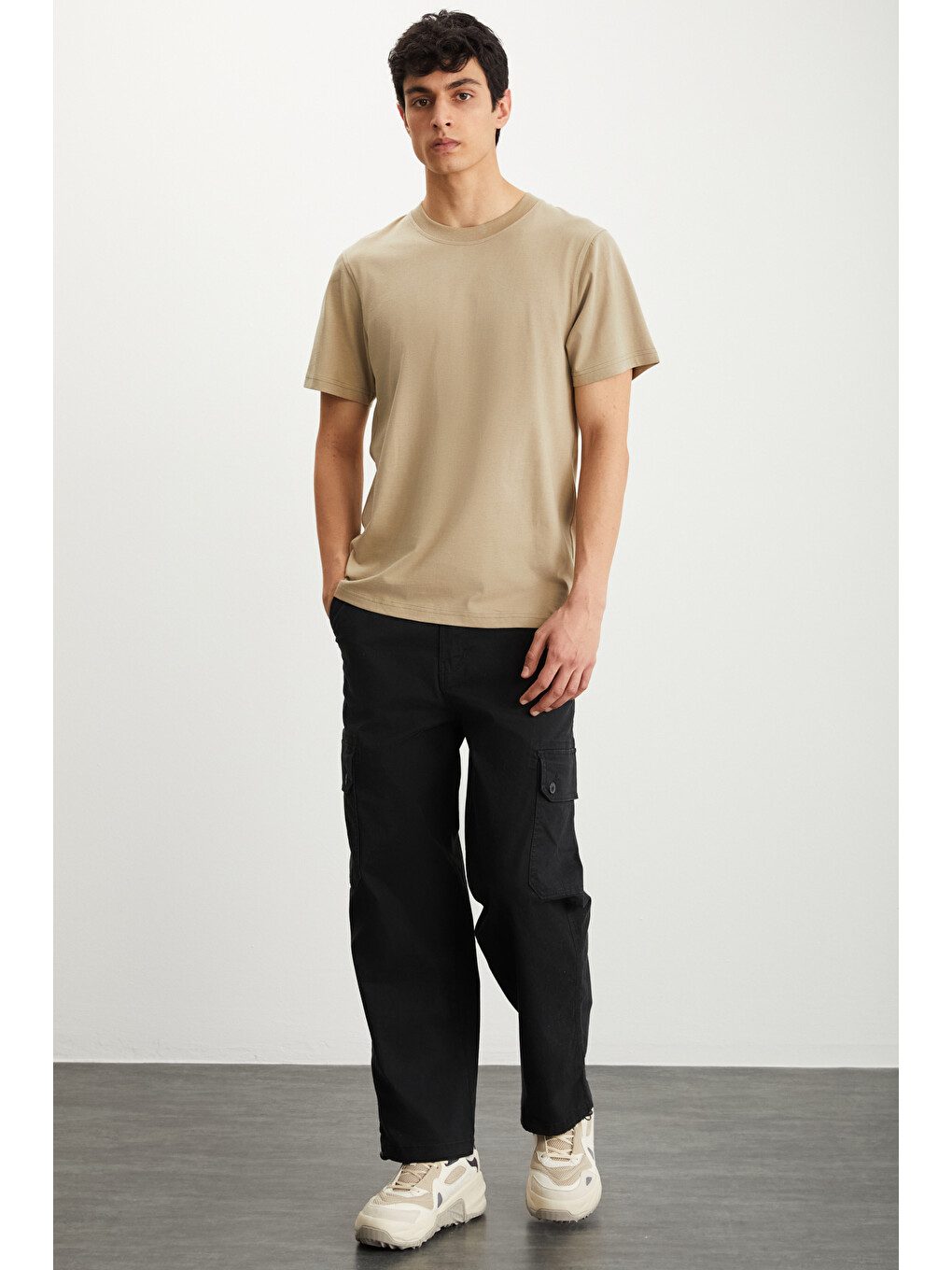 Bej Erkek Slim Fit Dar Kesim %100 Organik Pamuklu Yana Kayan Dikişli Basic Örme Vizon Tişört-4