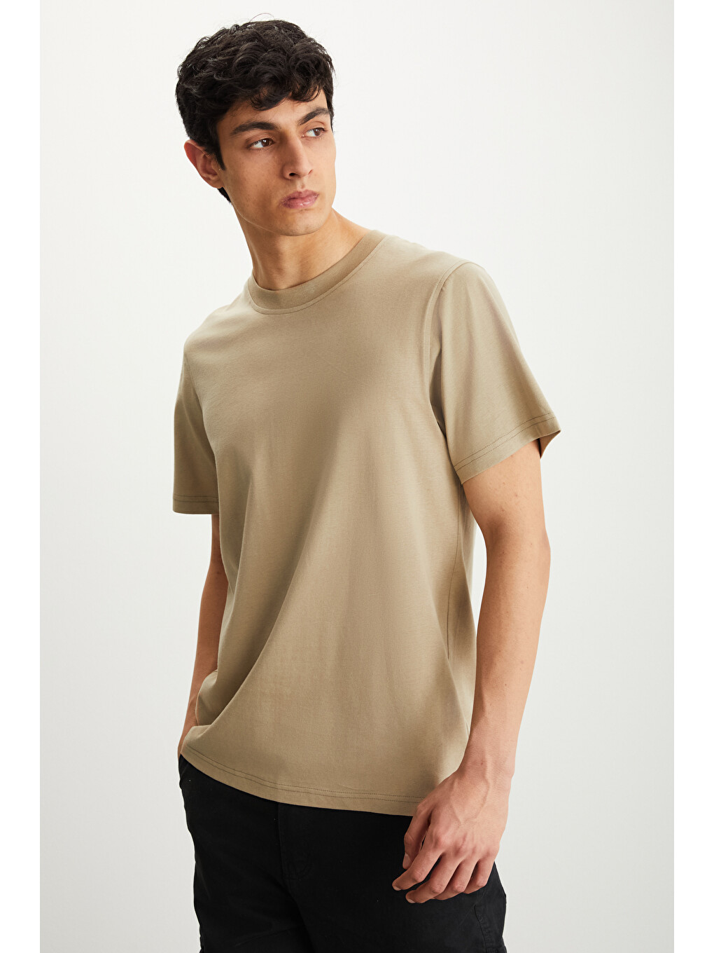 Bej Erkek Slim Fit Dar Kesim %100 Organik Pamuklu Yana Kayan Dikişli Basic Örme Vizon Tişört-3