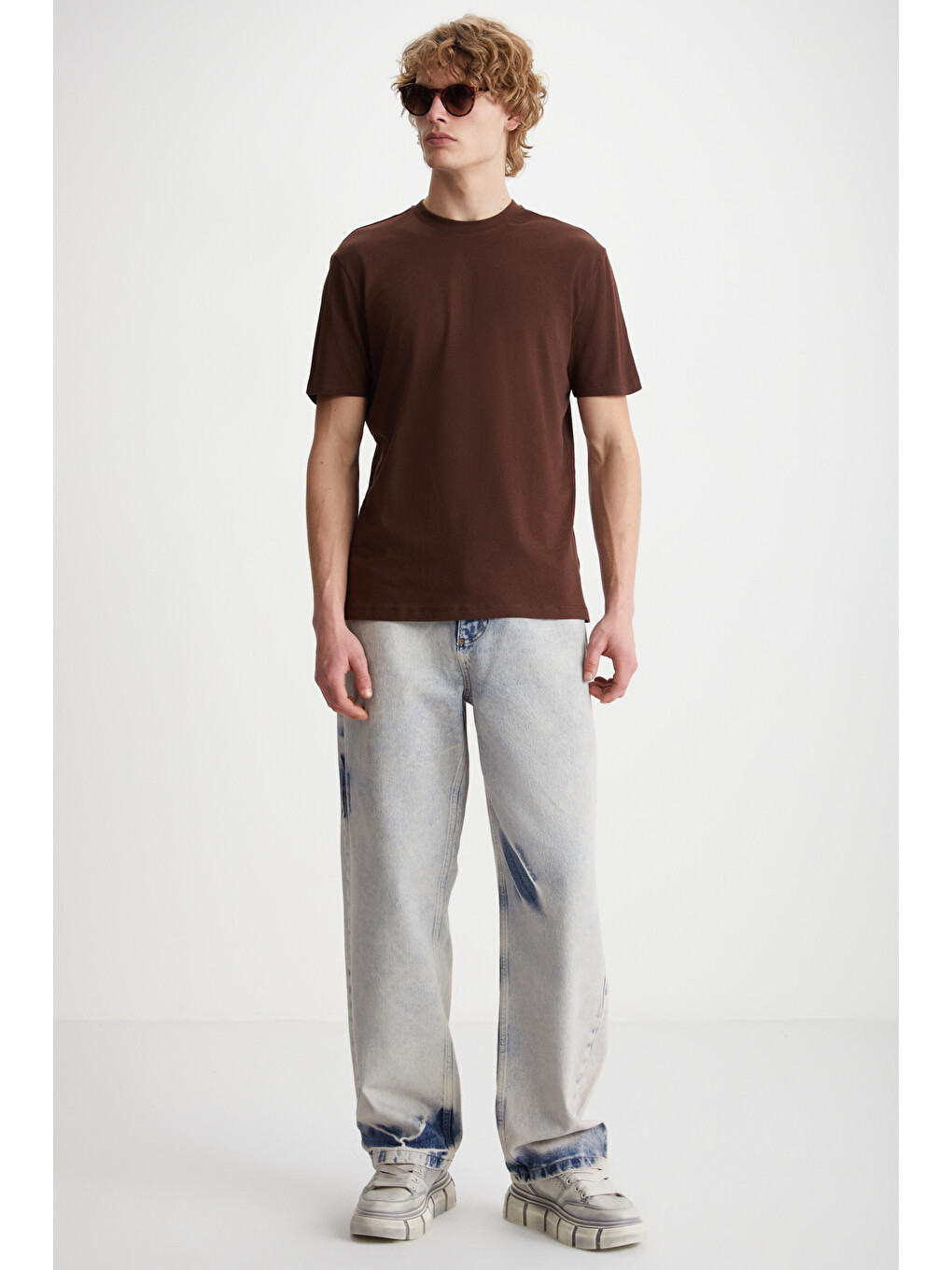 Kahverengi Erkek Slim Fit Dar Kesim %100 Organik Pamuklu Yana Kayan Dikişli Basic Örme Acı Kahve T-shir-1