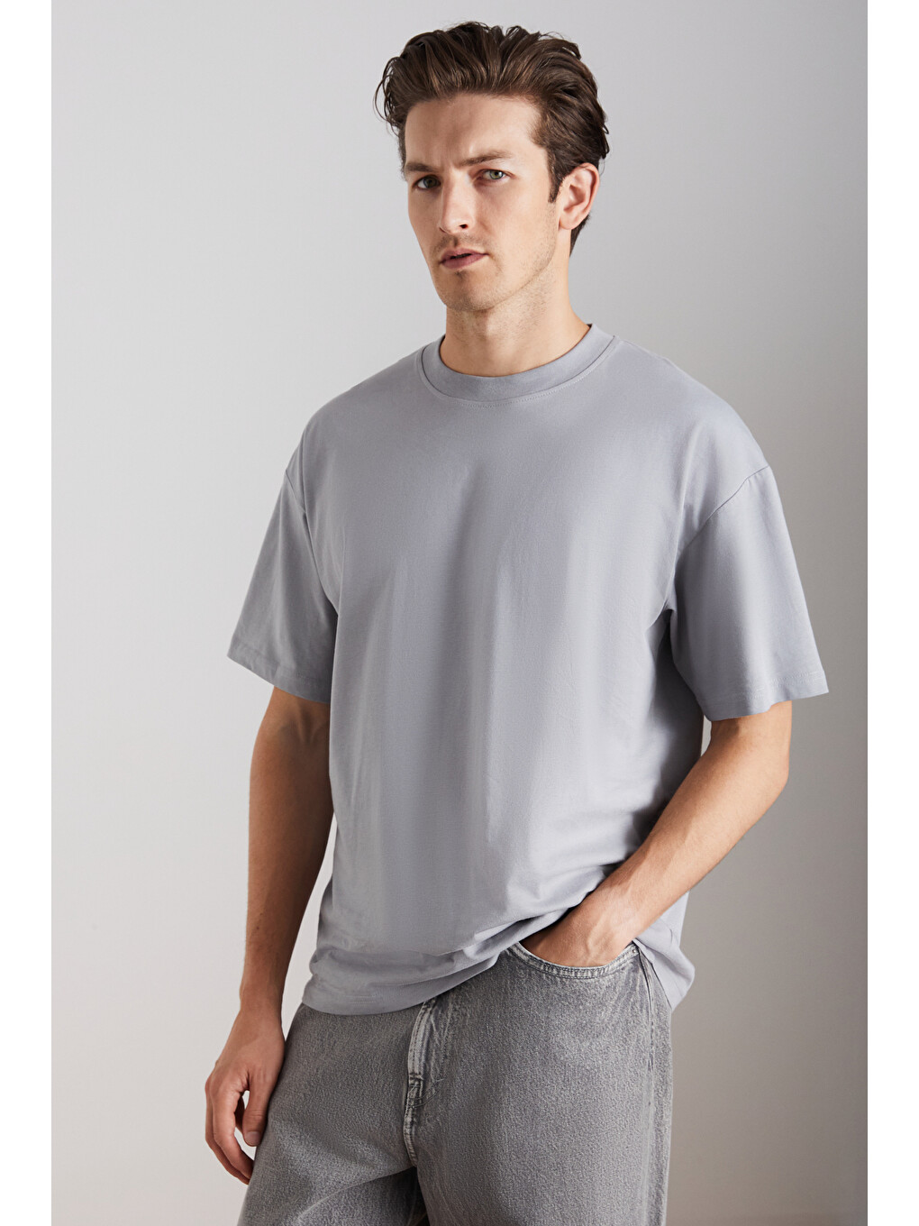 Erkek Oversize Fit %100 Organik Pamuk Kalın Dokulu Bisiklet Yakalı Gri Tişört-3