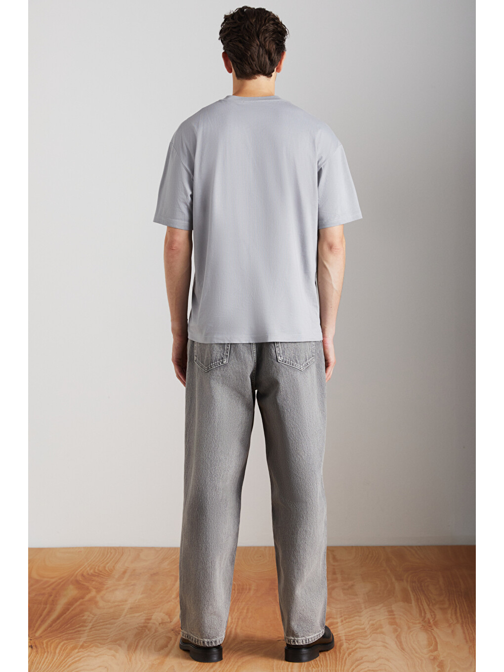 Erkek Oversize Fit %100 Organik Pamuk Kalın Dokulu Bisiklet Yakalı Gri Tişört-4