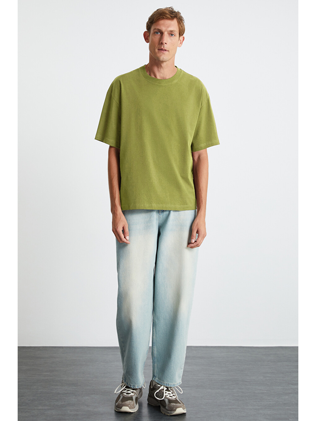 Erkek Oversize Fit %100 Organik Pamuk Kalın Dokulu Bisiklet Yakalı Açık Yeşil Tişört-1