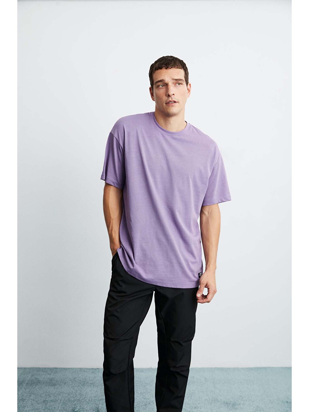 Erkek Oversize Fit %100 Organik Pamuk Kalın Dokulu Bisiklet Yakalı Mor Tişört-4