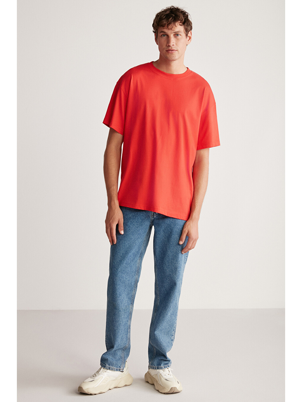 Erkek Oversize Fit %100 Organik Pamuk Kalın Dokulu Bisiklet Yakalı Kırmızı Tişört-4