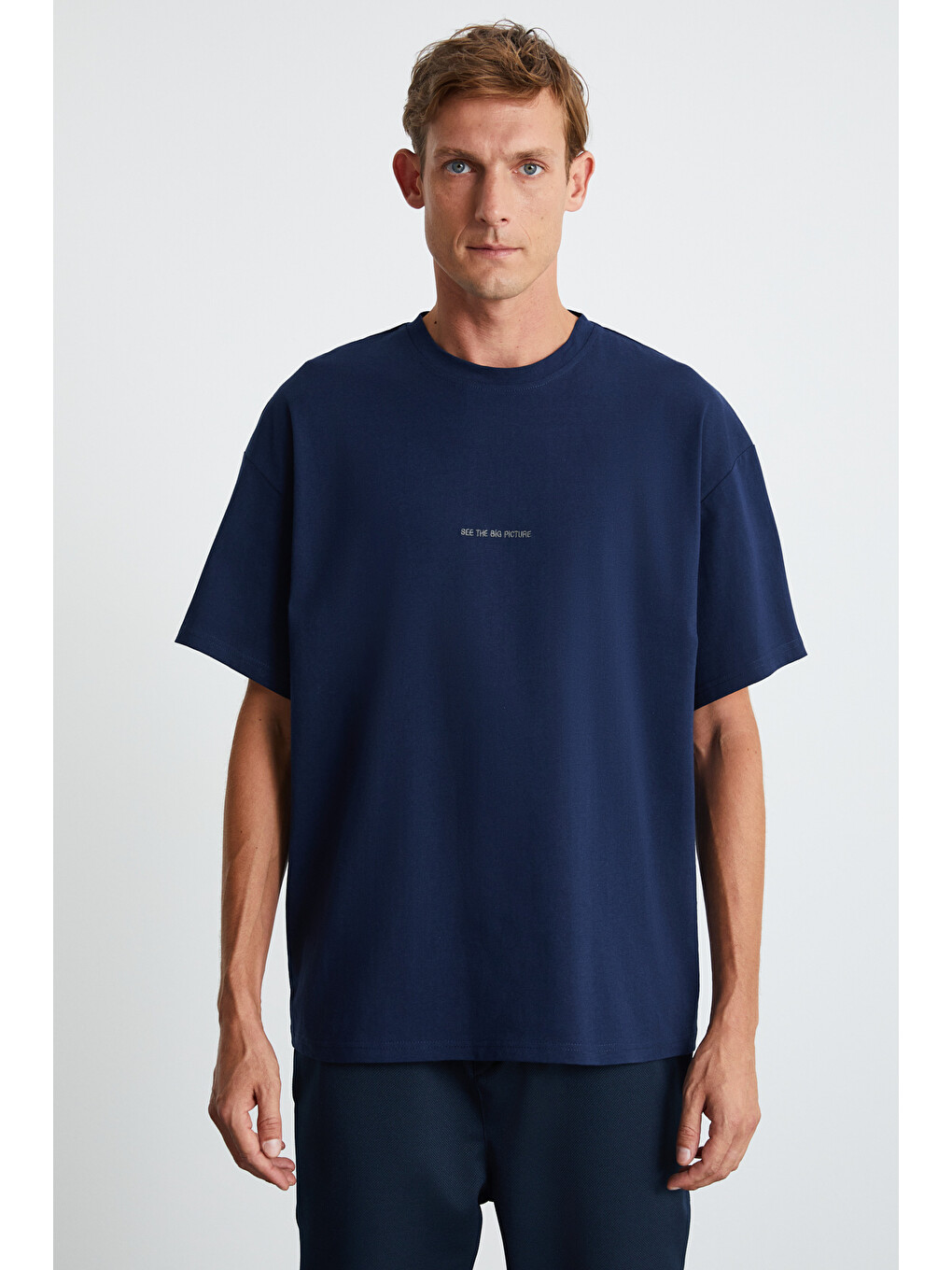 Rıver Erkek Oversize Fit Bol Kesim Nakış İşlemeli Basic Örme Lacivert Tişört-3