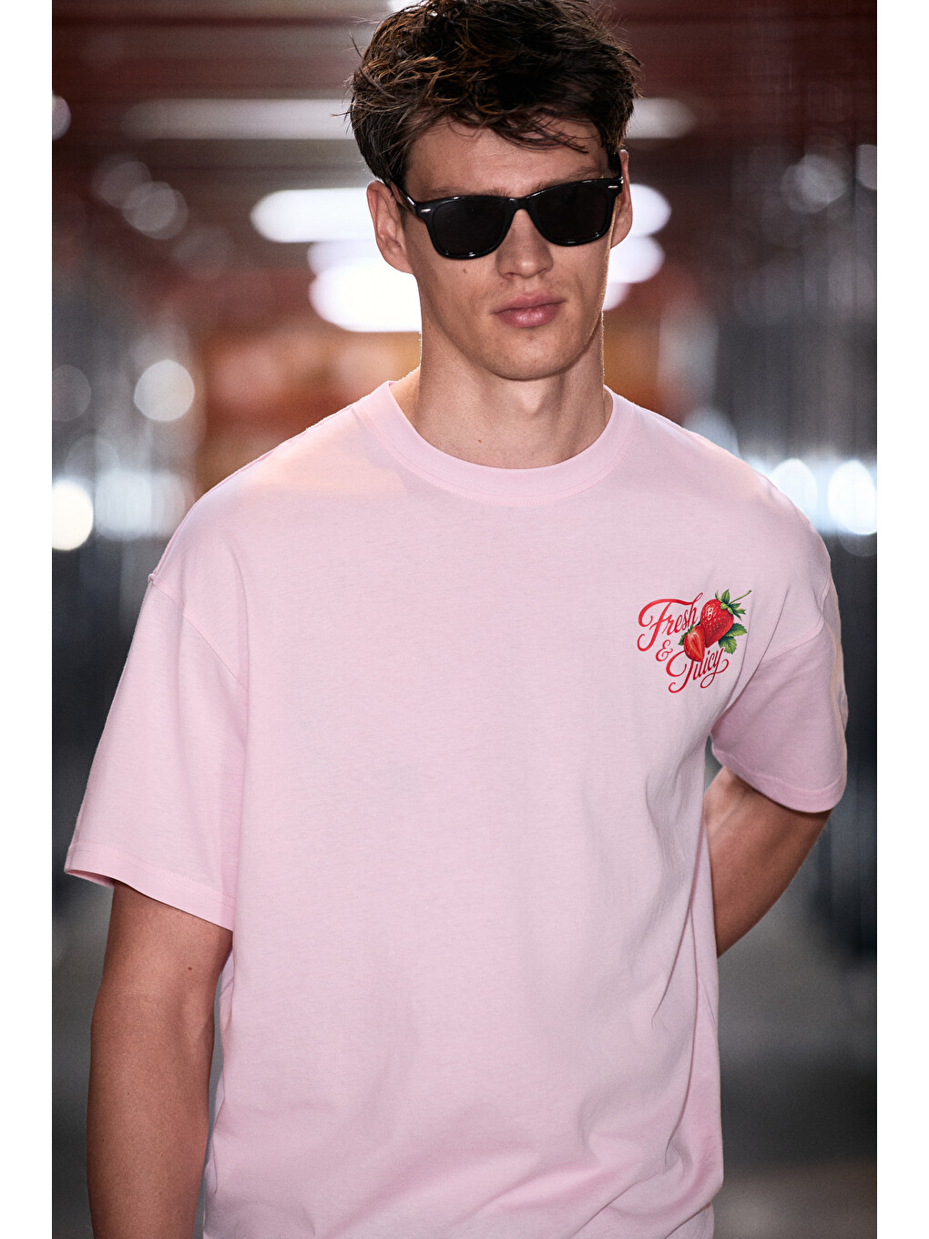Erkek %100 Organik Pamuklu Baskı Detaylı Yuvarlak Yaka Regular Fit Pembe Tişört-1