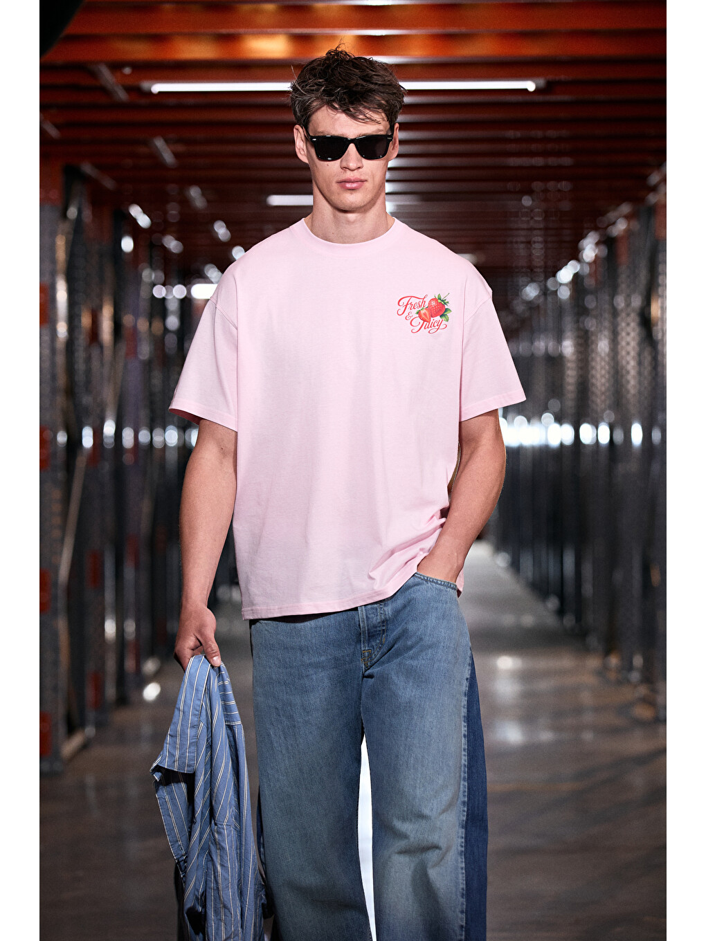Erkek %100 Organik Pamuklu Baskı Detaylı Yuvarlak Yaka Regular Fit Pembe Tişört-3