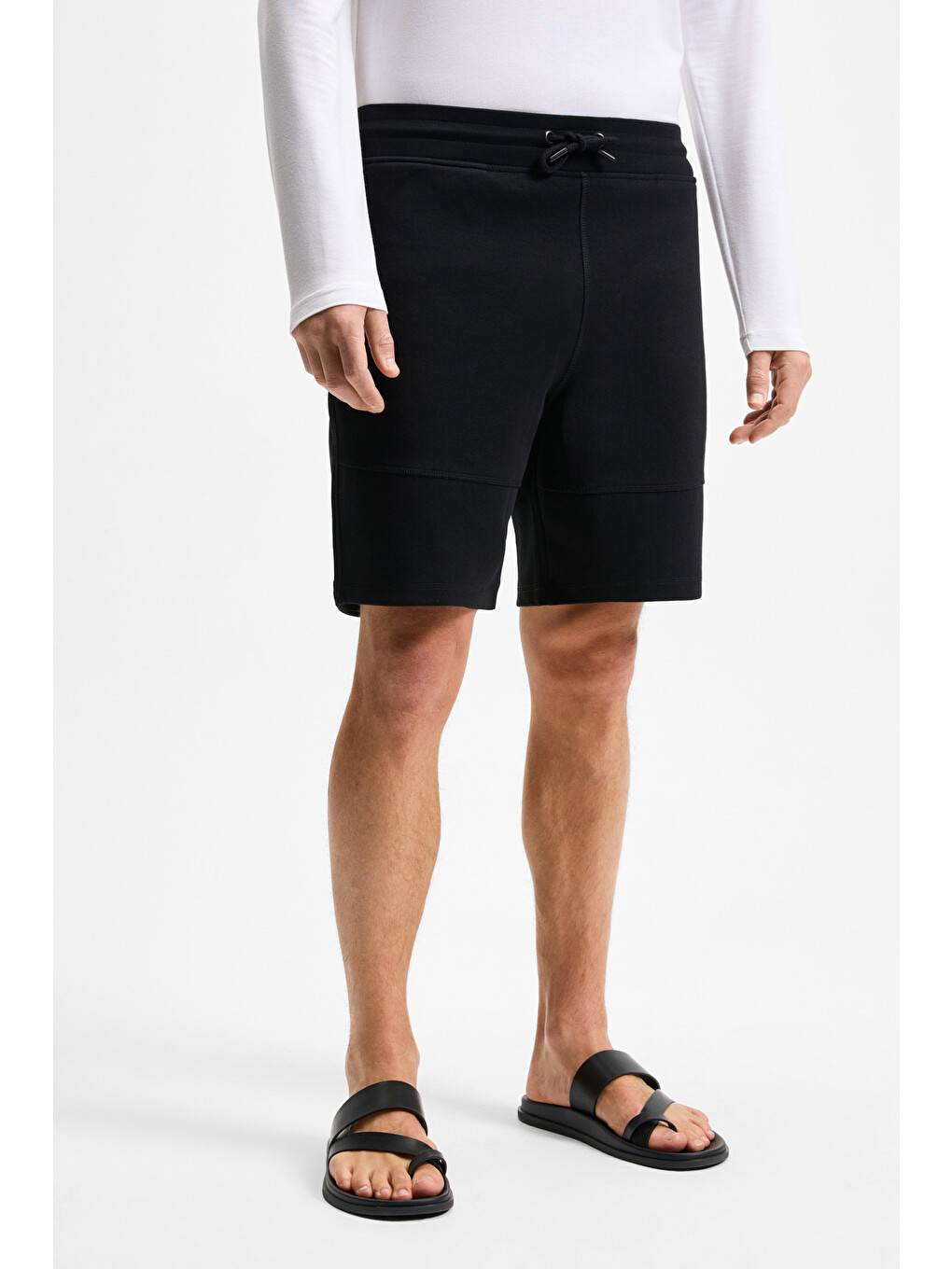 Konsa Erkek Beli Lastikli Kordonlu Yanları Fermuarlı Cepli Relaxed Fit Siyah Şort & Bermuda-2