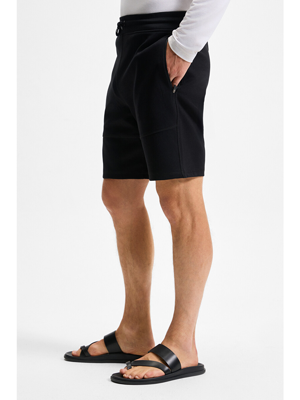 Konsa Erkek Beli Lastikli Kordonlu Yanları Fermuarlı Cepli Relaxed Fit Siyah Şort & Bermuda-3