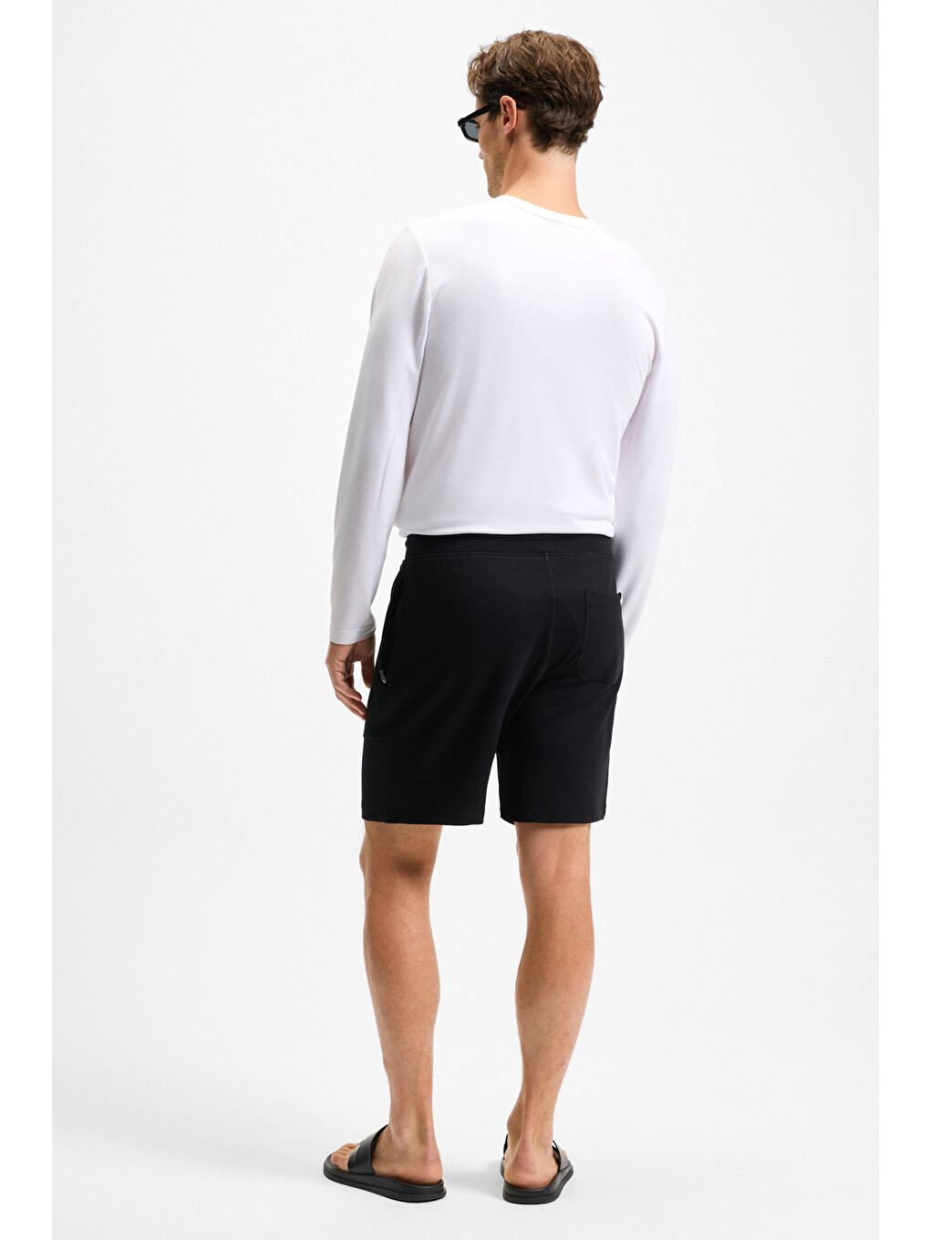 Konsa Erkek Beli Lastikli Kordonlu Yanları Fermuarlı Cepli Relaxed Fit Siyah Şort & Bermuda-5