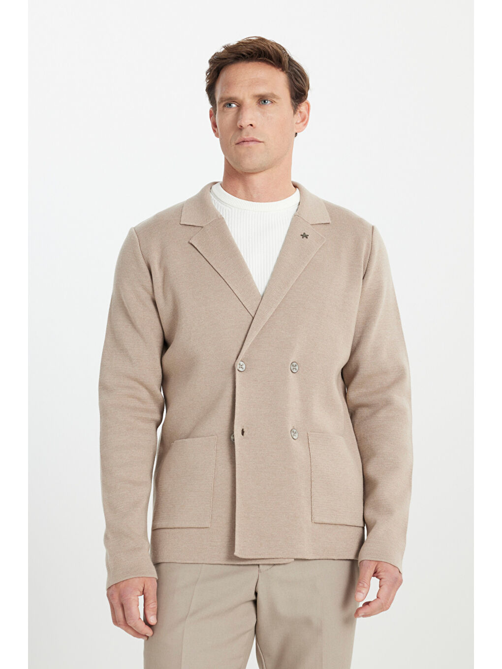Bej Erkek Vizon Pamuklu Standart Fit Normal Kesim Kruvaze Yaka Cepli Triko Ceket-2