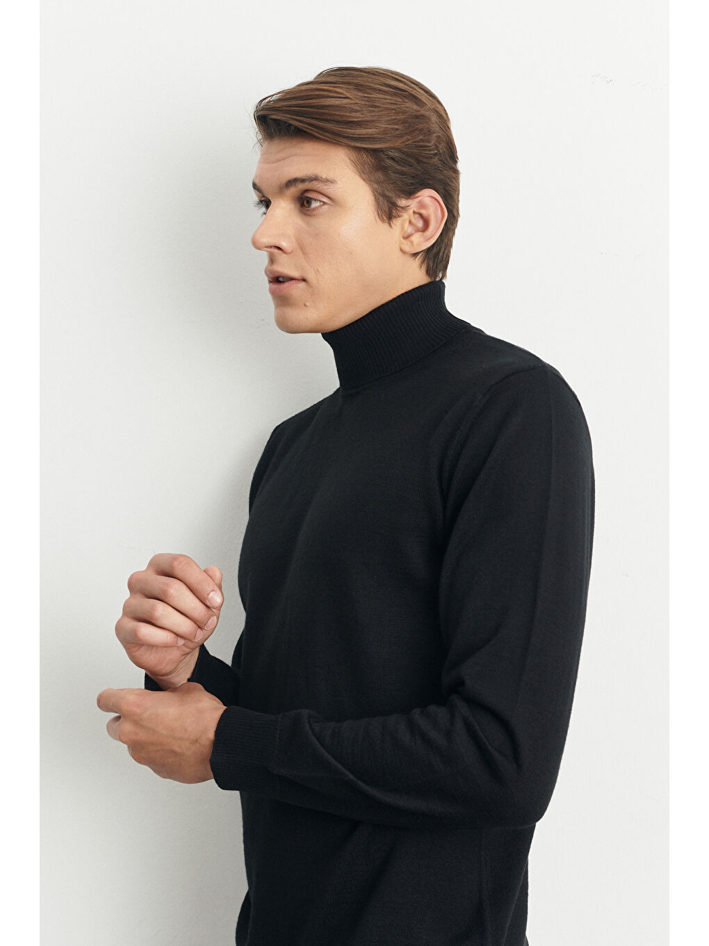 Erkek Siyah Standart Fit Normal Kesim Tam Balıkçı Yaka Yünlü Triko Kazak-2
