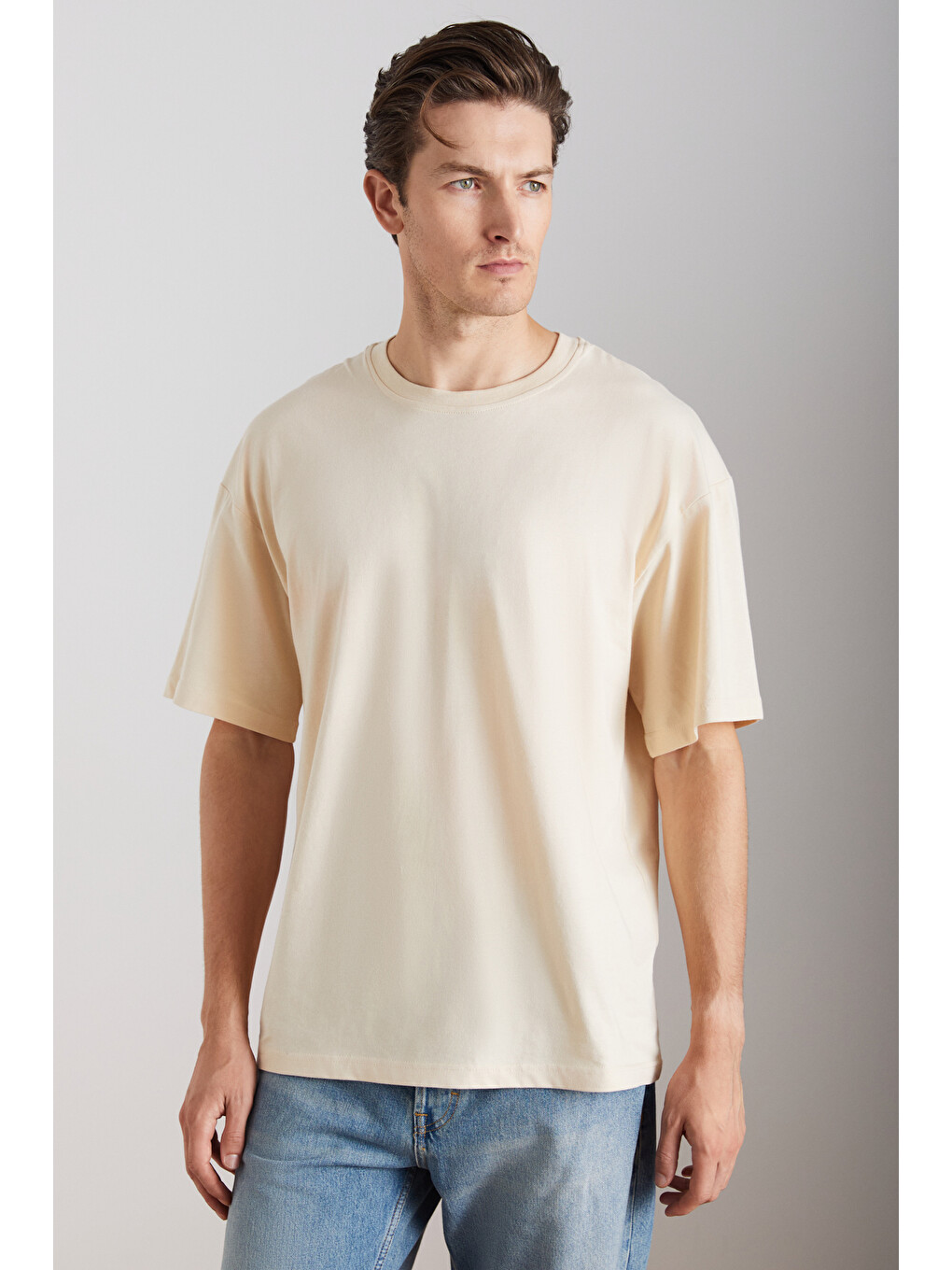 Bej Erkek Oversize Fit %100 Organik Pamuk Kalın Dokulu Bisiklet Yakalı Vanilya Tişört-2