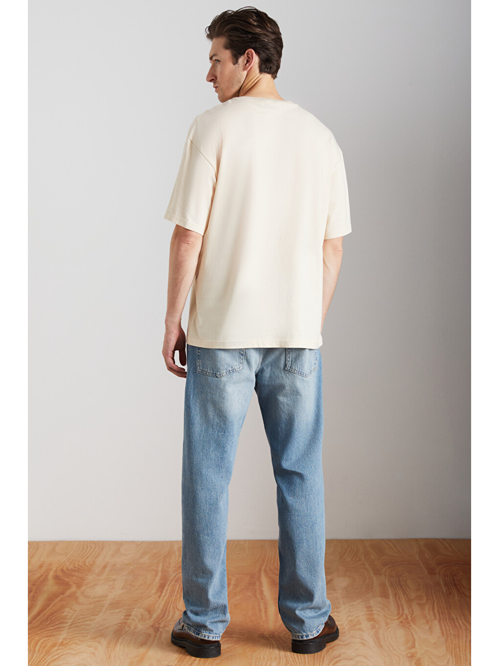Bej Erkek Oversize Fit %100 Organik Pamuk Kalın Dokulu Bisiklet Yakalı Vanilya Tişört-4