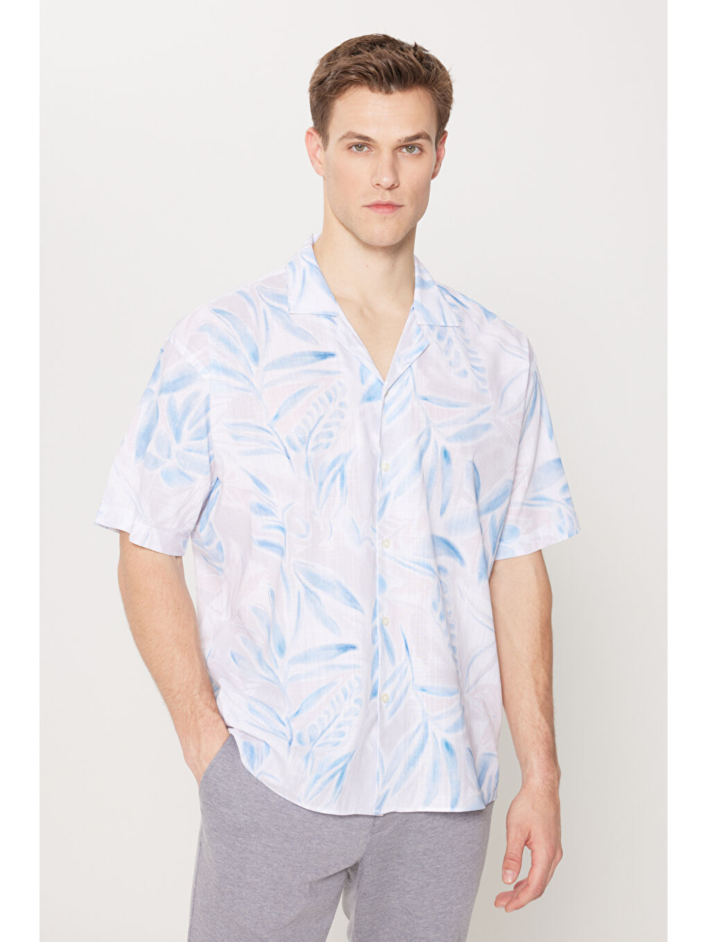 Erkek Bej-Lacivert Oversize Fit Geniş Kesim Küba Yaka %100 Pamuk Baskılı Kısa Kollu Gömlek-2