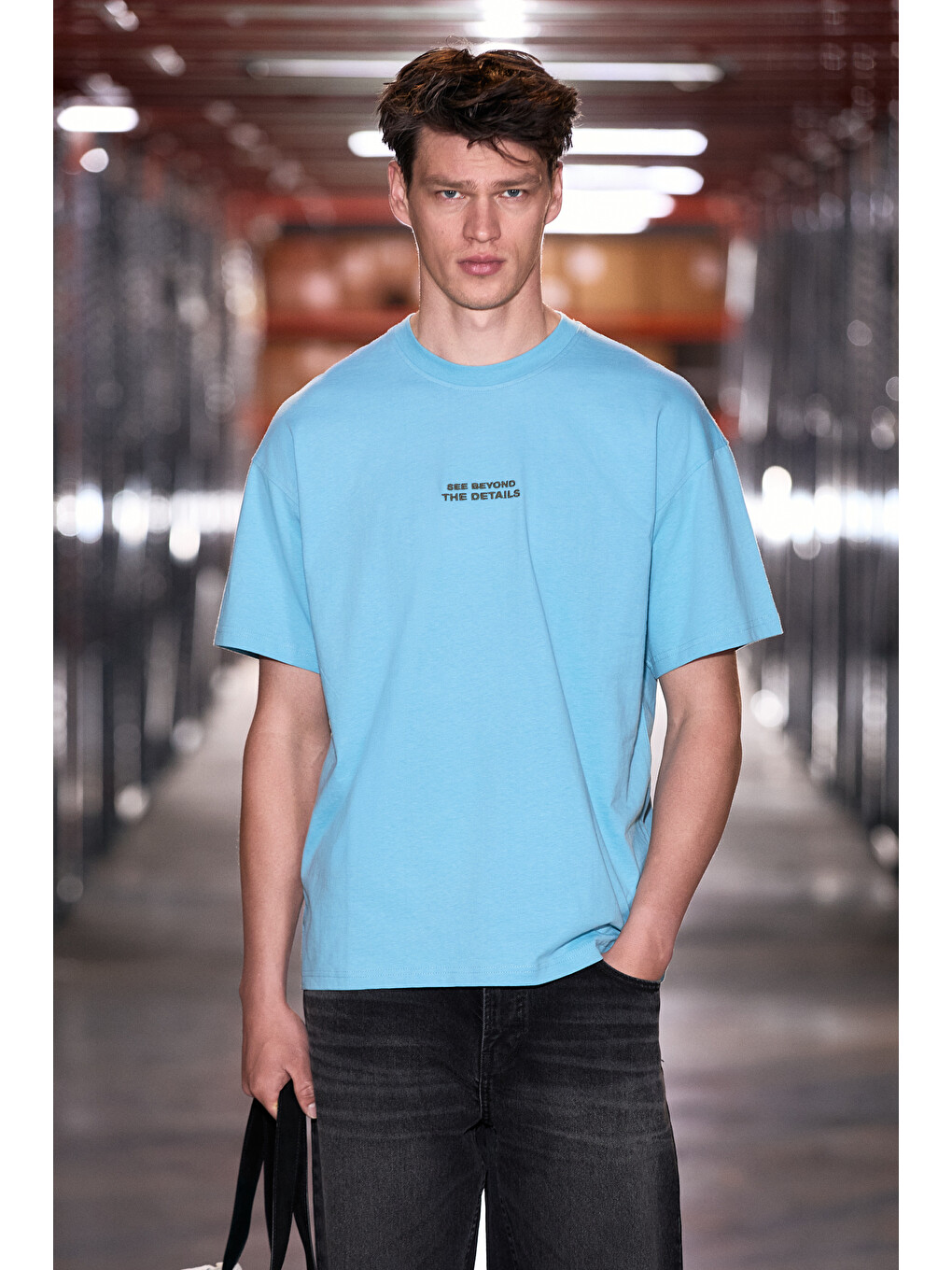 Mavi VITO Erkek %100 Organik Pamuklu Nakış Yazı Detaylı Oversize Bol Kesim Kısa Kollu MAVİ T-Shirt-1