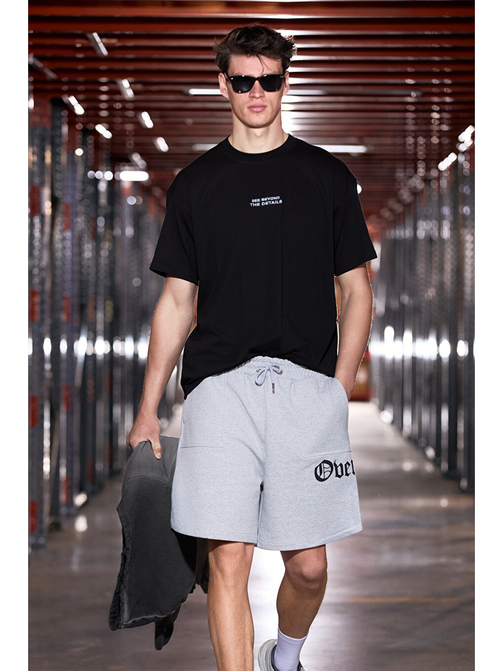 Vıto Erkek %100 Organik Pamuklu Nakış Yazı Detaylı Oversize Bol Kesim Kısa Kollu Siyah T-shirt-2