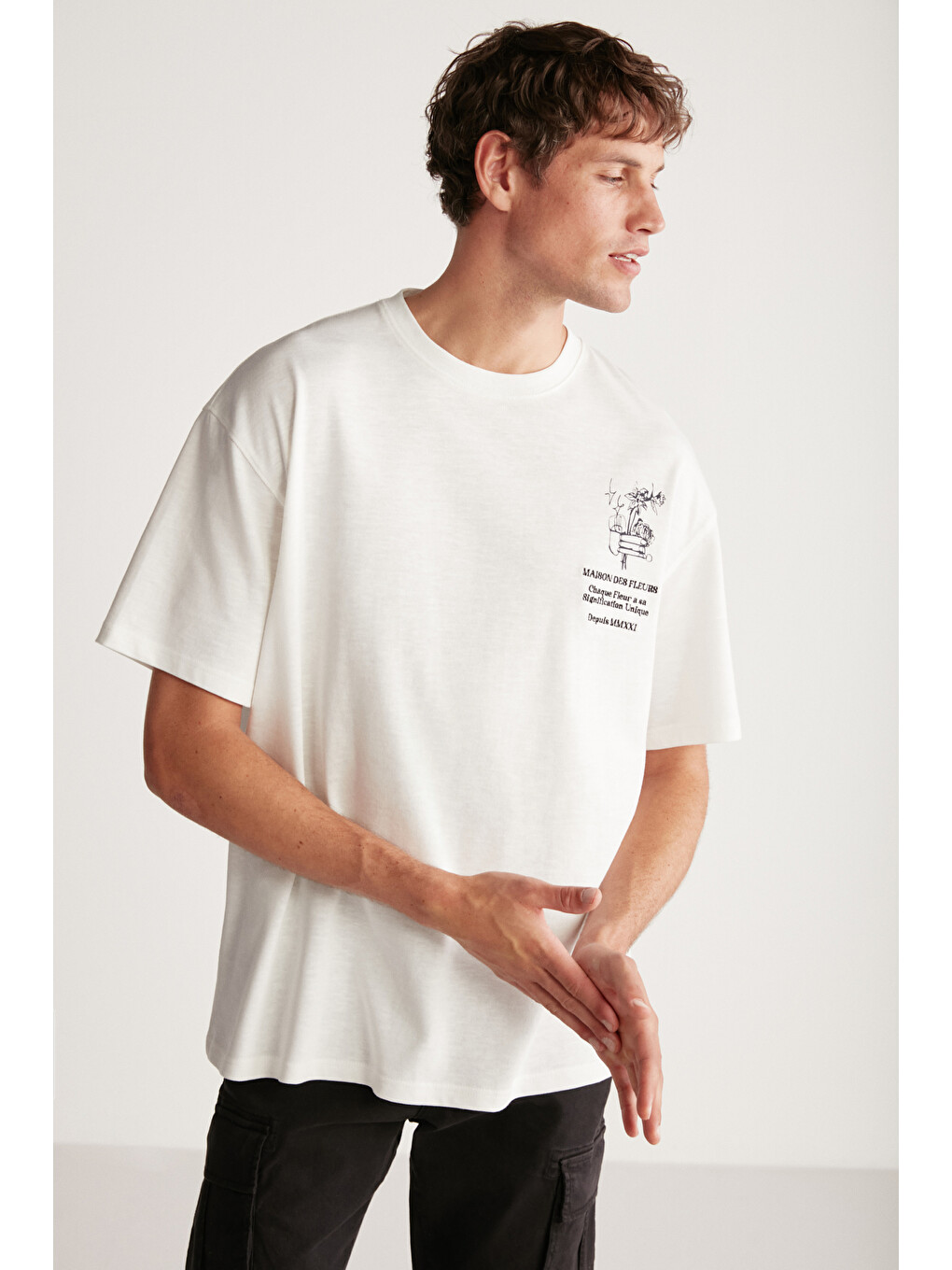 Ekru ALONZO Erkek Oversize Fit %100 Pamuk Nakışlı Ve Baskılı EKRU T-Shirt-2