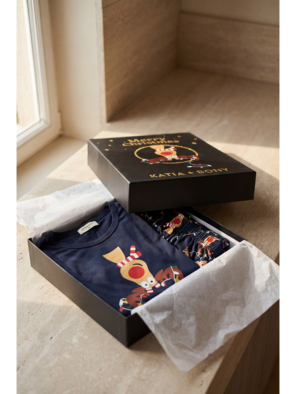 Kadın Geyik Desenli Kutulu Yılbaşı Pijama Takımı Lacivert-1