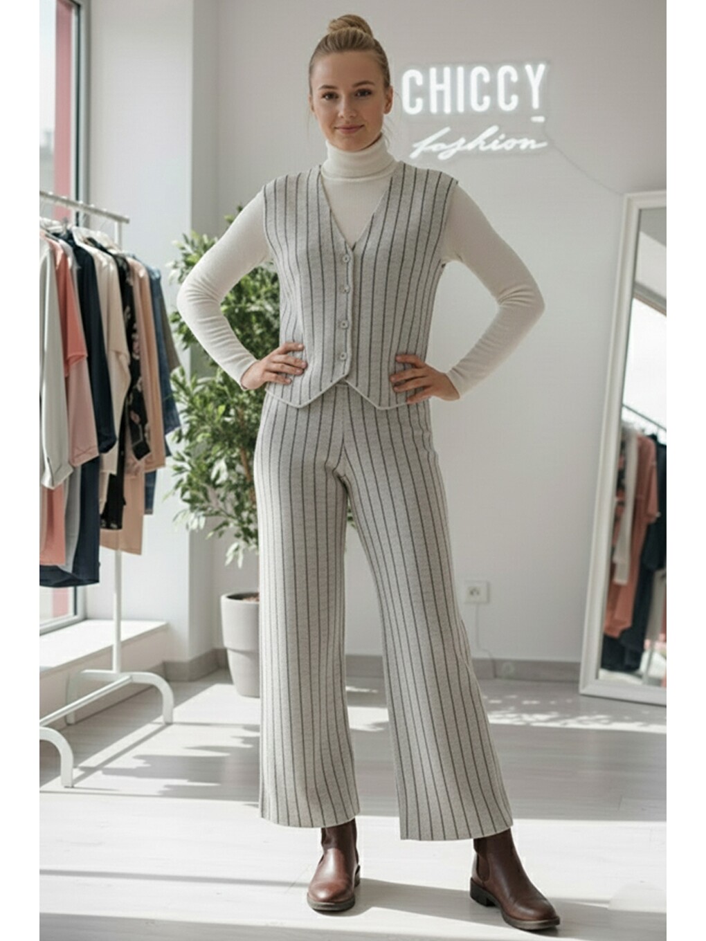 Bej V Yaka Kolsuz Çizgili Lastikli Bel Casual Oversize Triko Yelek Pantolon Takım 55-110 55-55