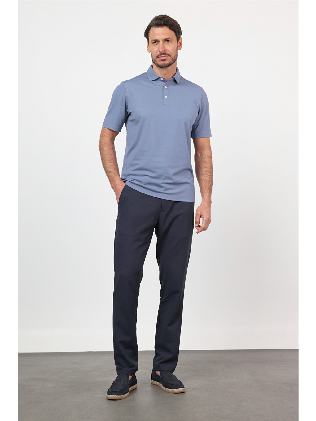 Mavi İtalyan Yaka Kısa Kol Cepsiz Comfort Fit Esnek Tişört 1011260156-1