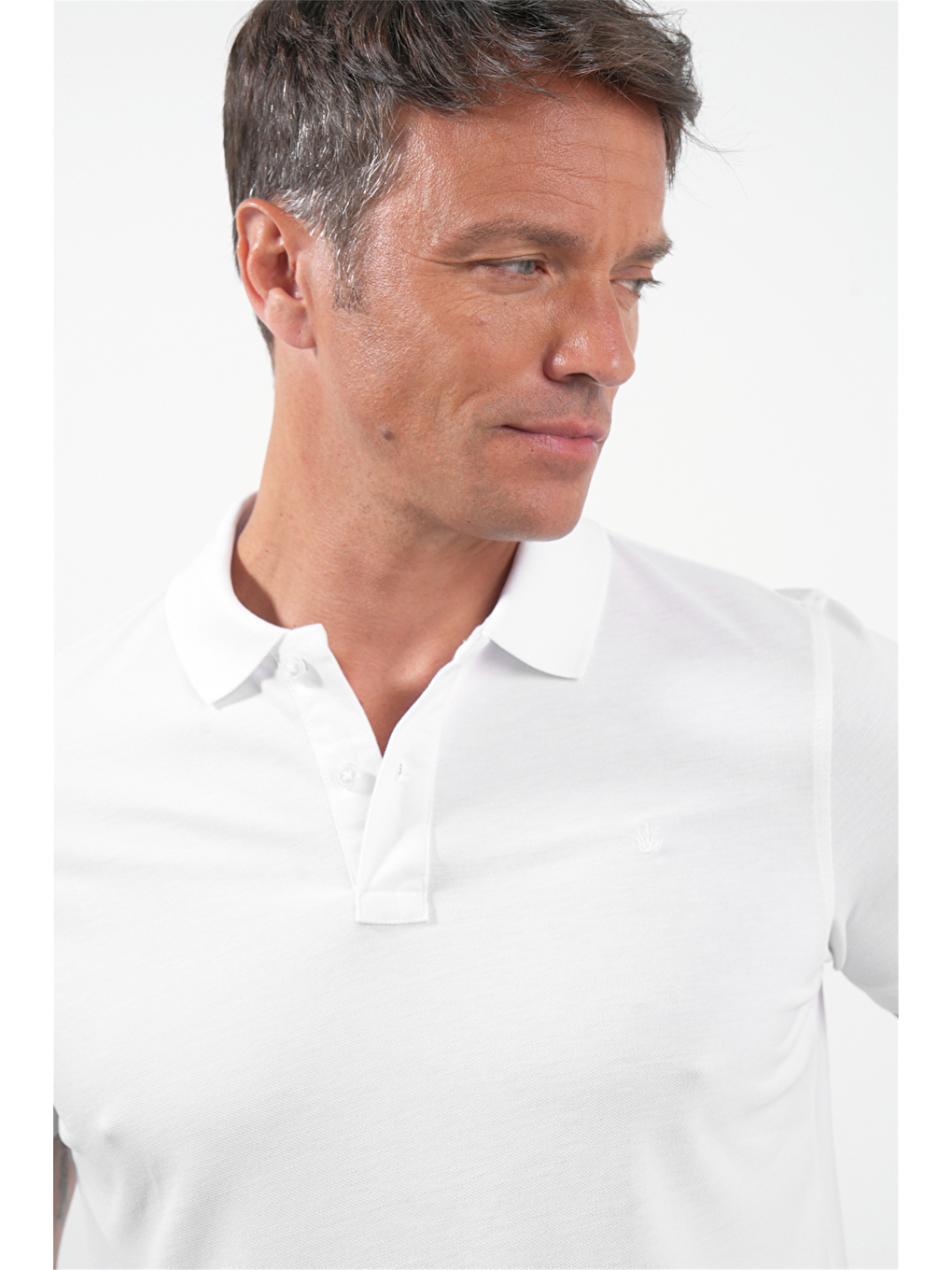 Beyaz Polo Yaka Pike Kısa Kol Slim Fit Pamuklu Tişört 1011260170-3