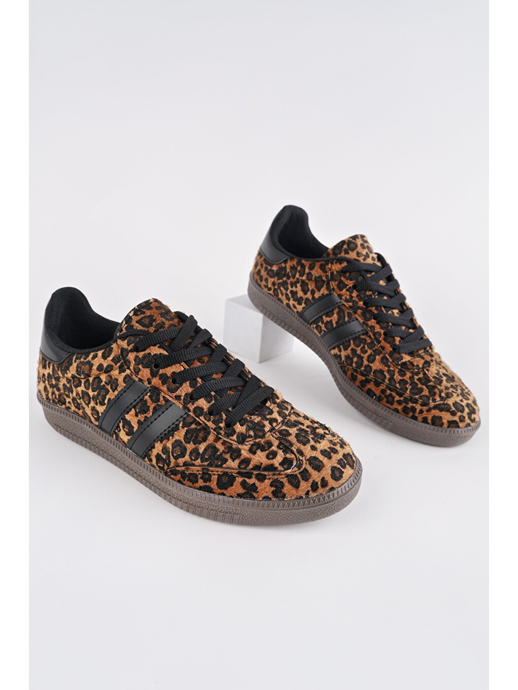 Sarı Leopard Kadın Ortopedik Günlük Bağcıklı Yürüyüş Leopar Desenli Sneaker Spor Ayakkabı-1