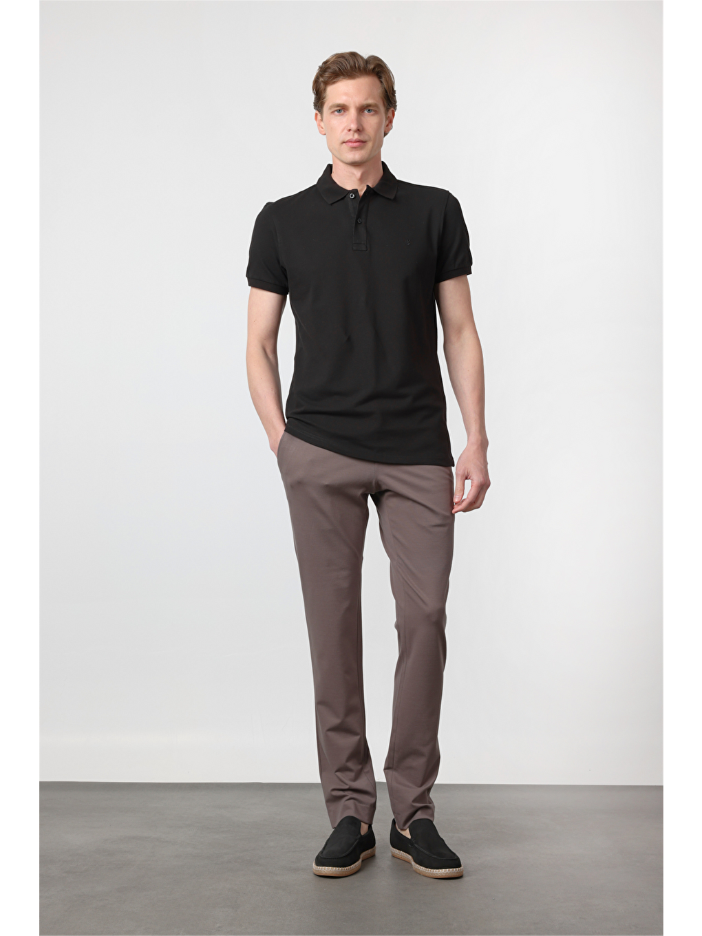 Siyah Polo Yaka Kısa Kol Cepsiz Slim Fit Pamuklu Tişört 1011260154-1