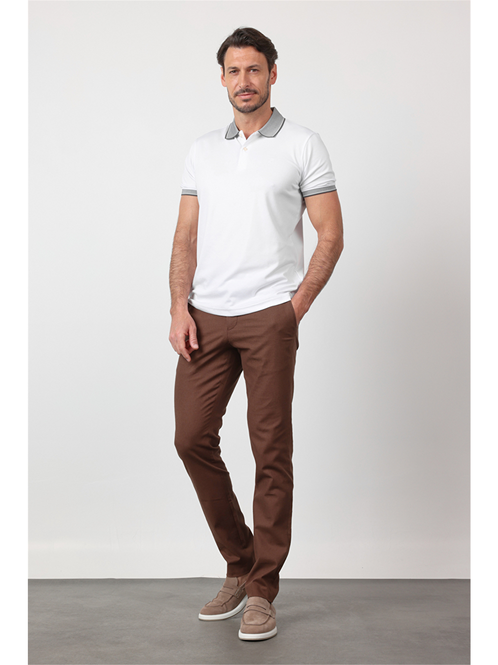 Beyaz Polo Yaka Kısa Kol Cepsiz Comfort Fit Pamuklu Tişört 1011260153-1