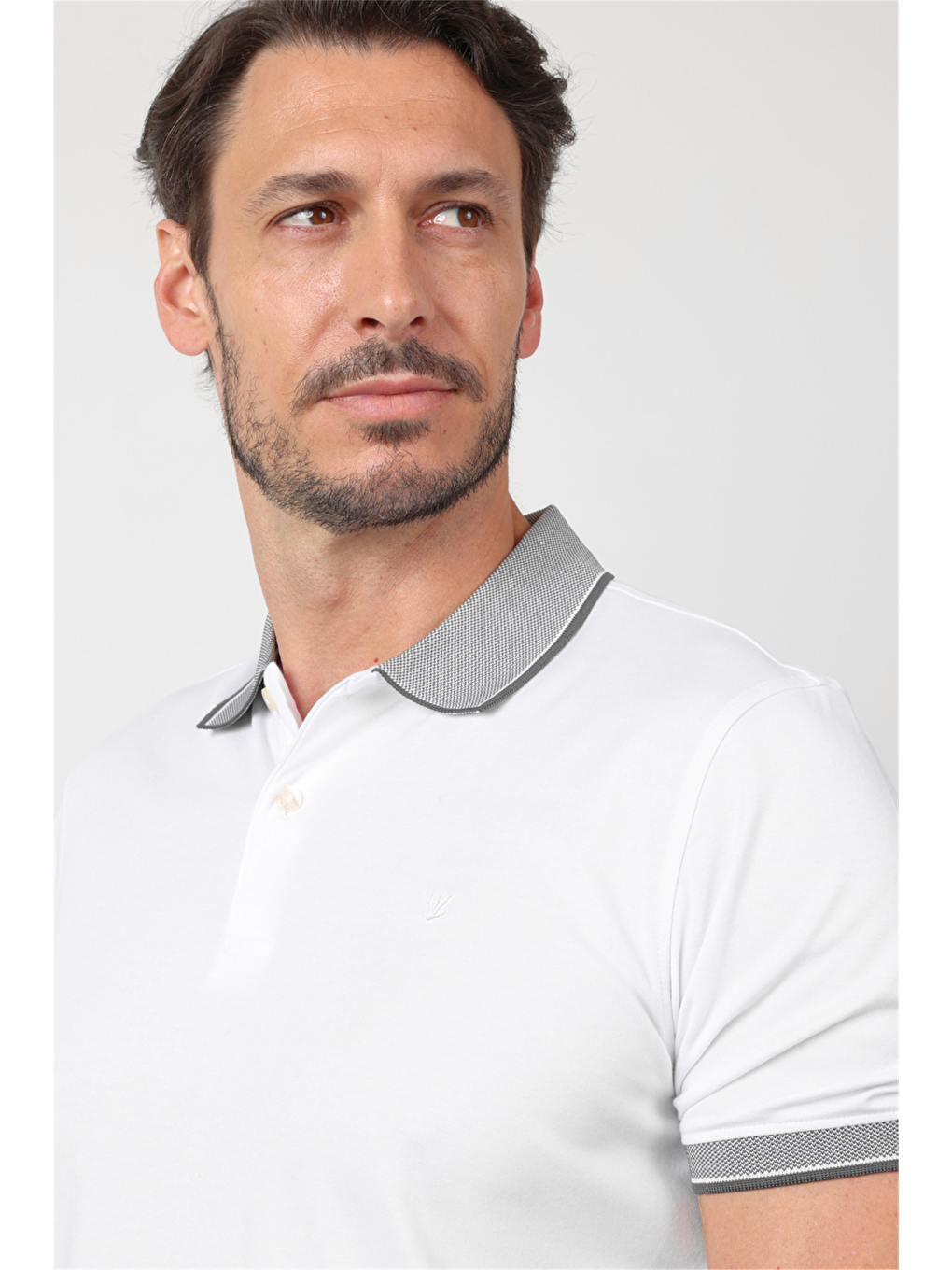 Beyaz Polo Yaka Kısa Kol Cepsiz Comfort Fit Pamuklu Tişört 1011260153-3