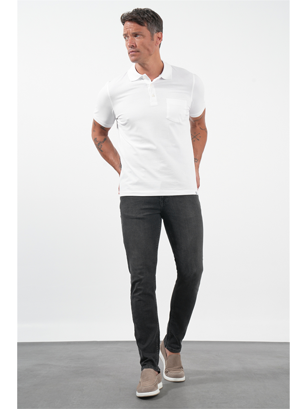 Beyaz Polo Yaka Kısa Kol Cepli Comfort Fit Pamuklu Tişört 1011260155-1