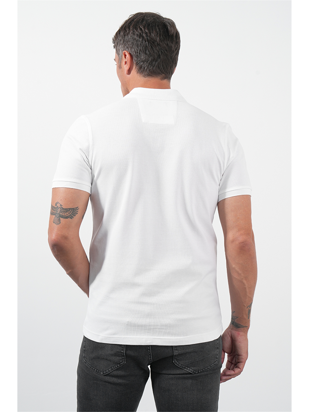 Beyaz Polo Yaka Kısa Kol Cepli Comfort Fit Pamuklu Tişört 1011260155-4