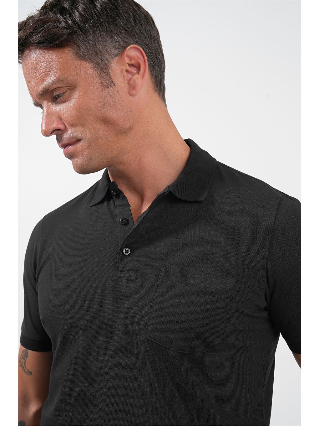 Siyah Polo Yaka Kısa Kol Cepli Comfort Fit Pamuklu Tişört 1011260155-3