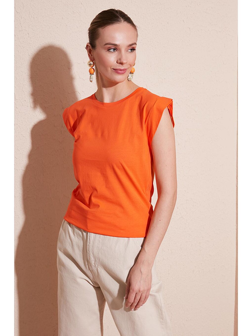 Turuncu % 100 Pamuklu Bisiklet Yaka Kolsuz Kadın T Shirt 5864019