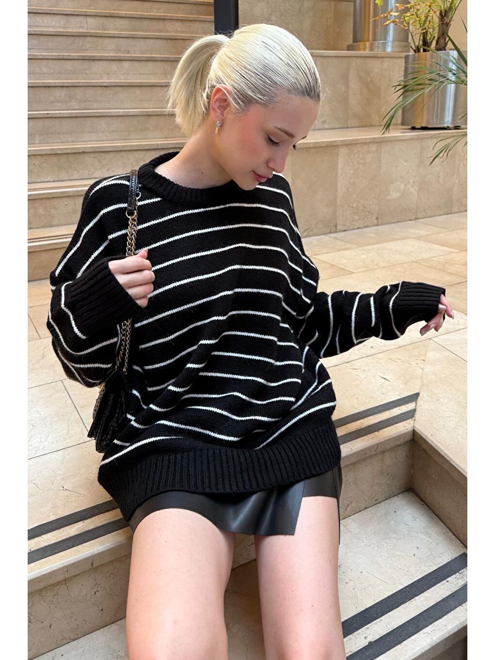 Siyah Çizgili Kadın Triko Kazak Mg1262