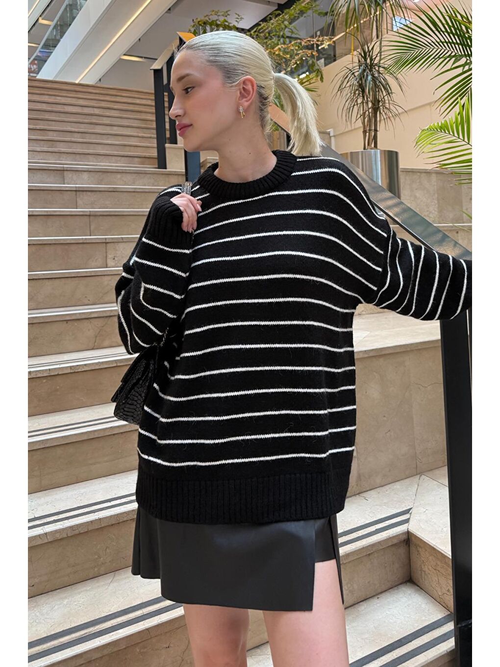 Siyah Çizgili Kadın Triko Kazak Mg1262-9