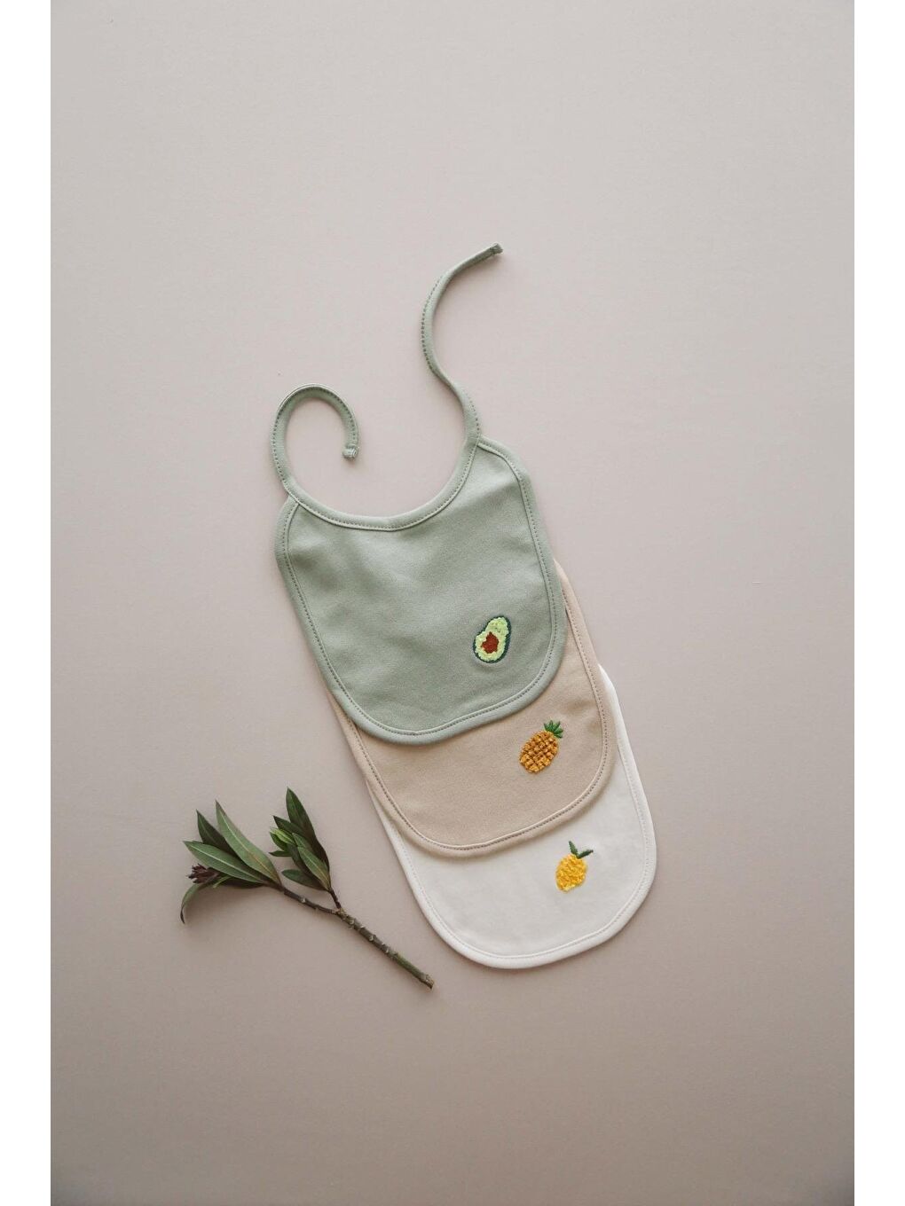 3lü Biyeli Bebek Önlüğü 0-3 Ay Model 3-4