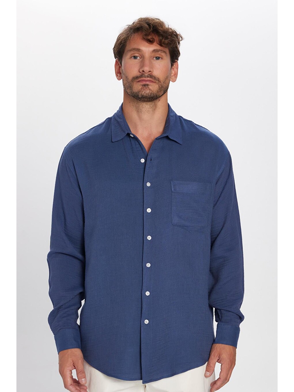 Erkek Relax Fit Rahat Kesim Oversize Müslin Viskon Pamuklu Tek Cepli Düz İndigo Gömlek-2