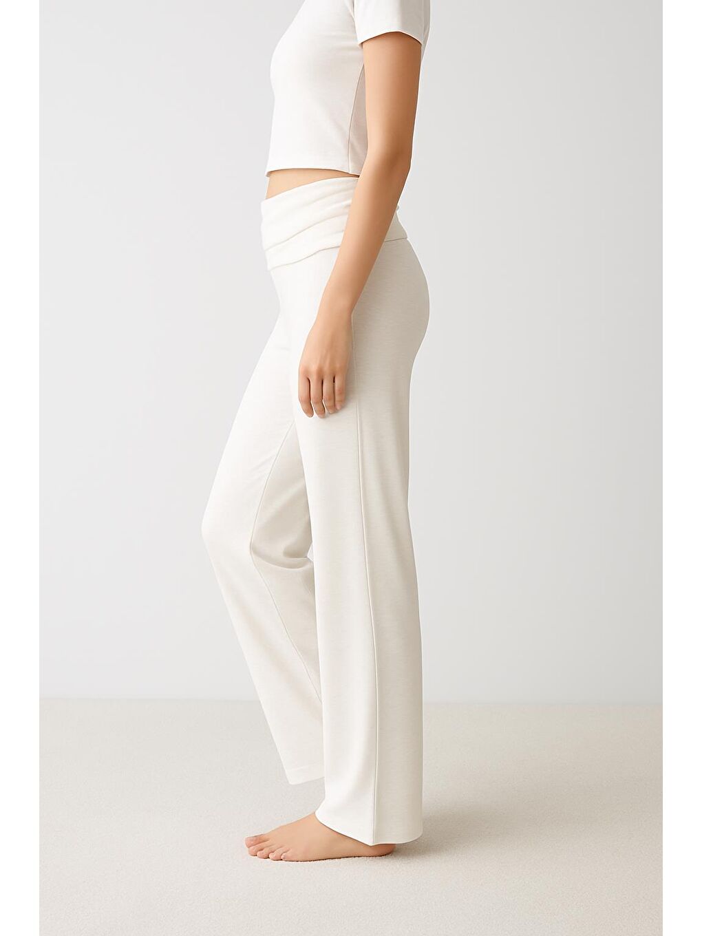 Ekru Düz Paça Katlanan Bel Esnek Viskoz Pantolon VTP01-1