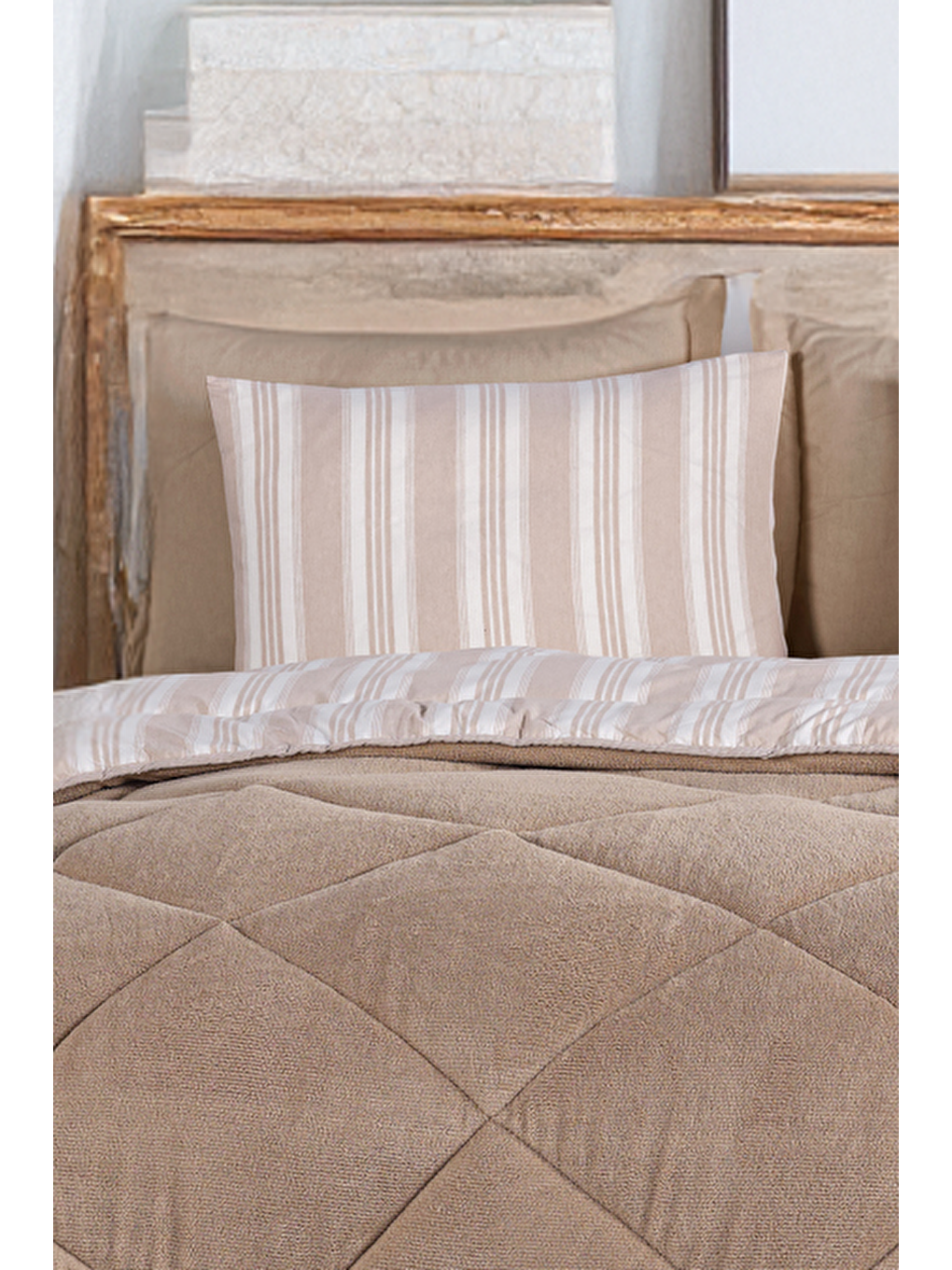 Uyku Seti Wellsoft Yorganlı Pofuduk 4 Parça Çift Kişilik Soft Line Bej-2