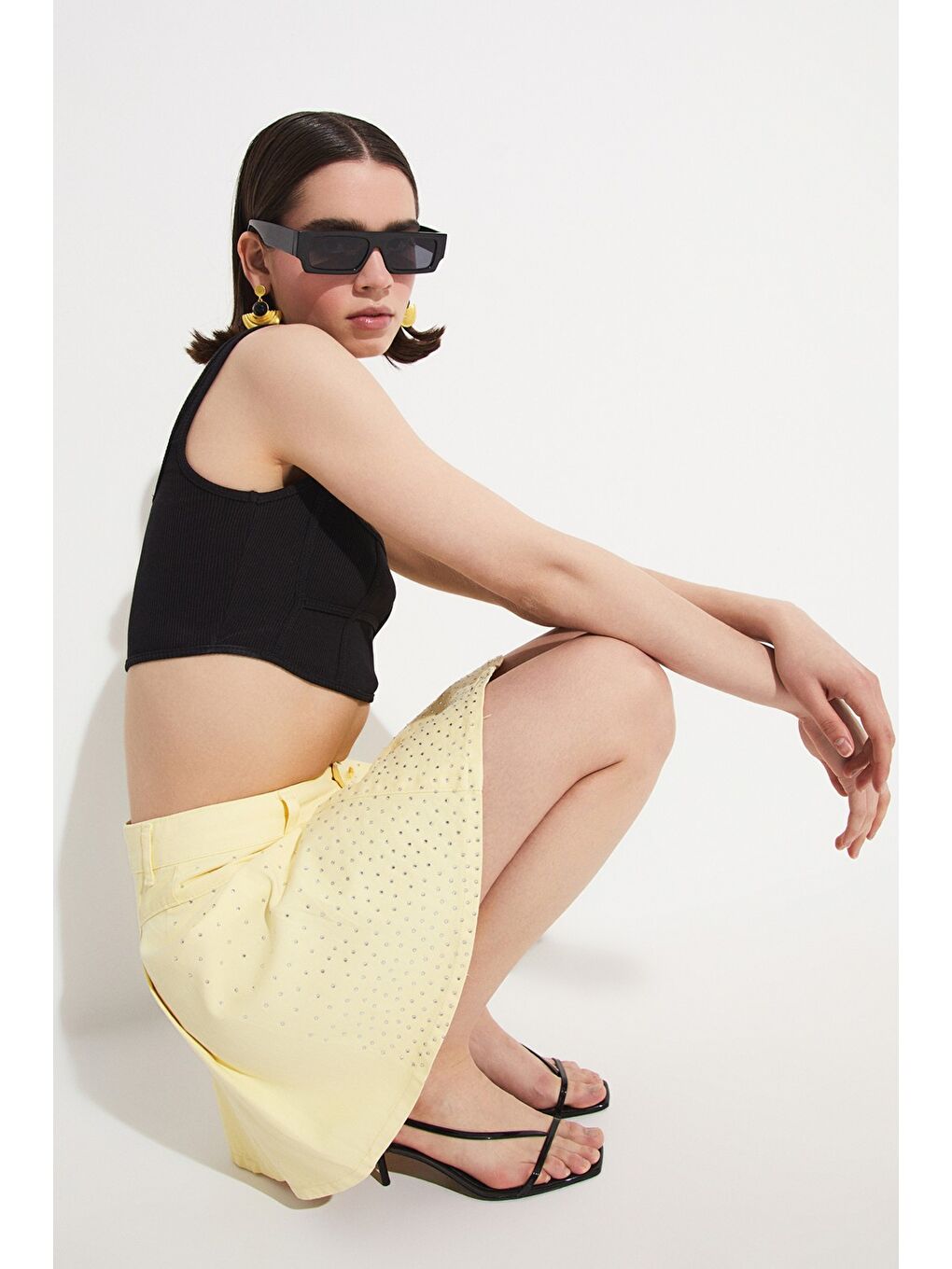 June Siyah Dikiş Detaylı Crop Top Bluz - 1